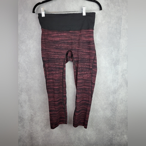 LULULEMON red run the day crop legging Women's Size 8 - Picture 4 of 12